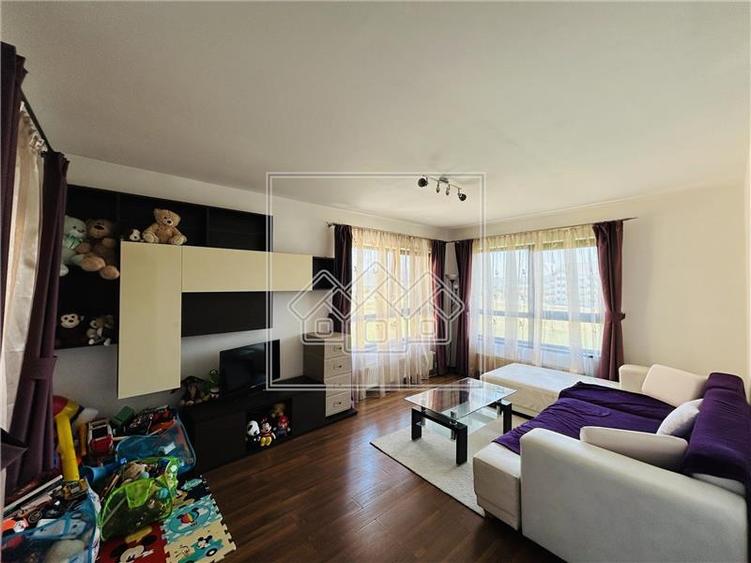 Apartament cu 2 camere decomandat în Șelimbăr