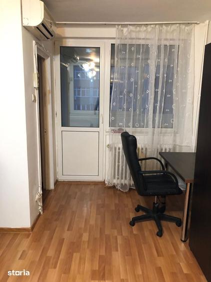 Garsonieră în Titan