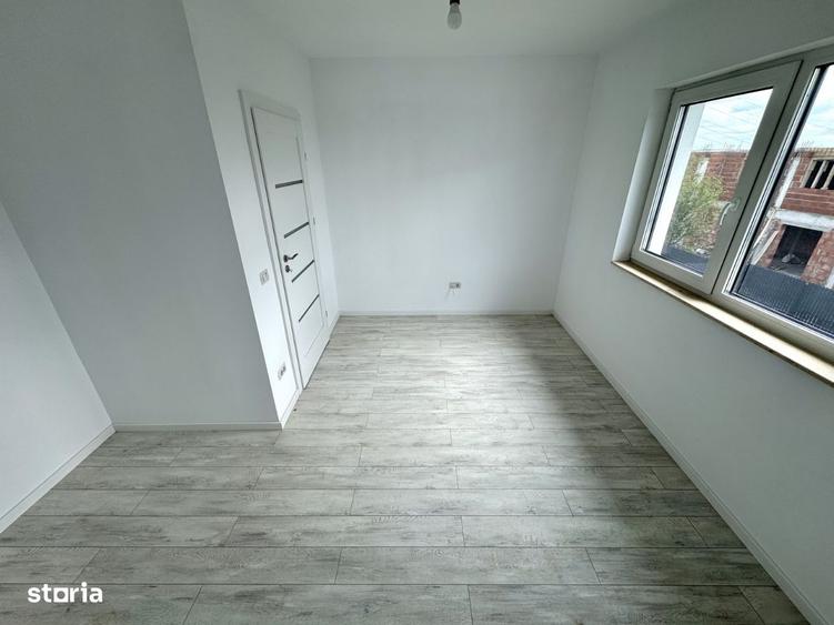 Casă cu 4 camere în Valea Lupului