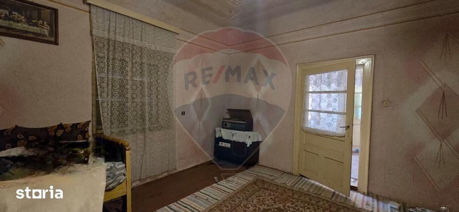Casă cu 3 camere cu Teren 936 Mp în Socodor