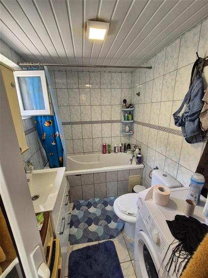Casă individuală cu 3 camere cu Canalizare în Chercea