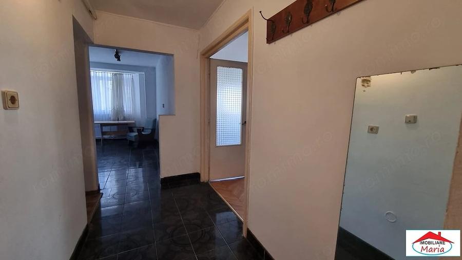 Apartament cu 3 camere decomandat în Central