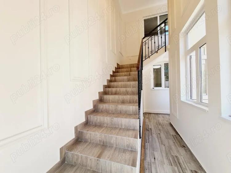 Casă cu 3 camere cu Teren 240 Mp în Central