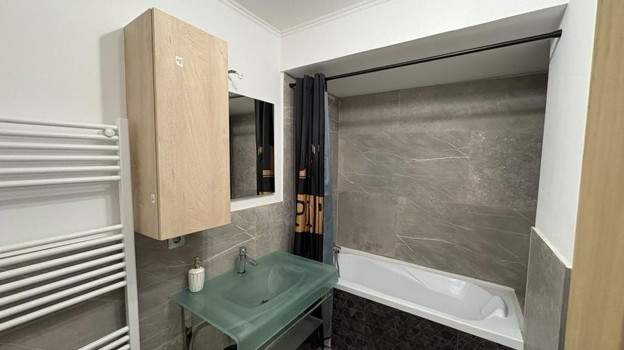 Apartament cu 2 camere decomandat în Exterior Vest
