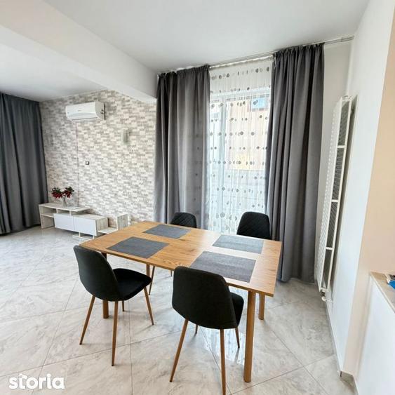 Casă cu 4 camere cu Teren 300 Mp în Central