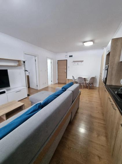 Apartament cu 2 camere decomandat în Torontalului