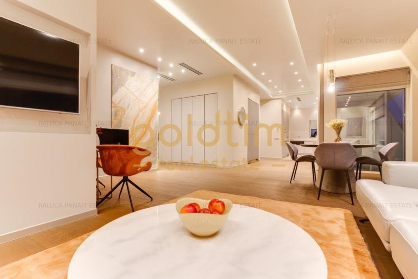 Apartament cu 5 camere semidecomandat, mobilat în Pipera