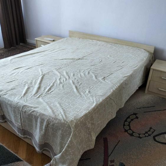 Apartament cu 2 camere semidecomandat în Podu Roș
