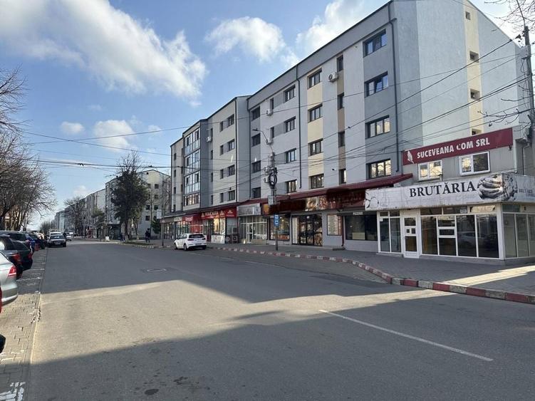 Spațiu comercial, de 200 mp, în Central