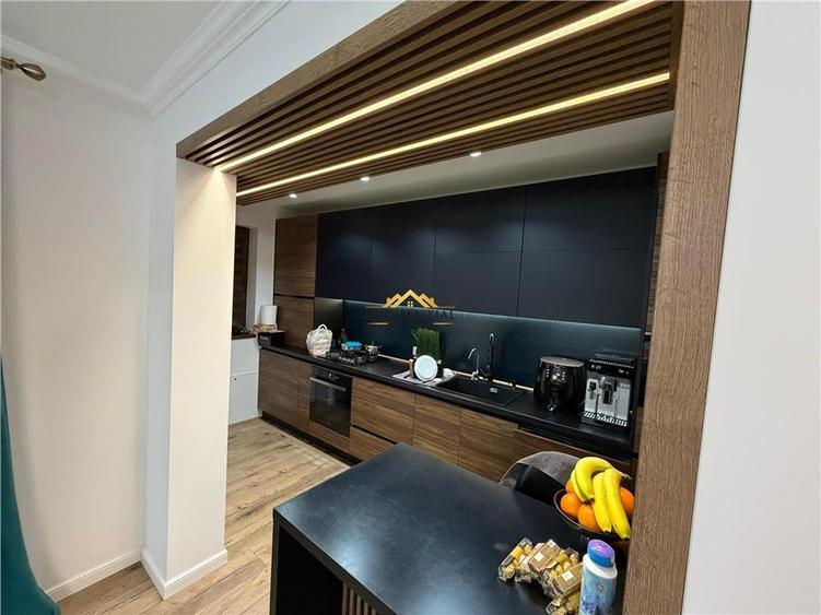 Apartament cu 3 camere decomandat, mobilat în Central