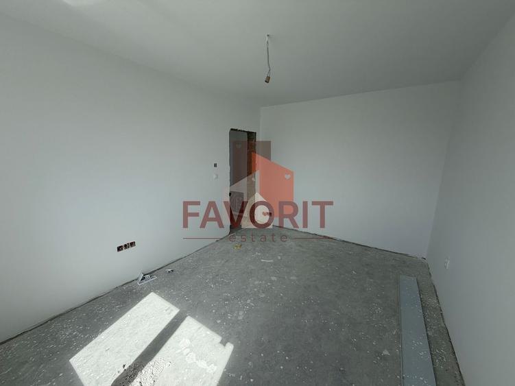 Apartament cu 3 camere semidecomandat în Giroc