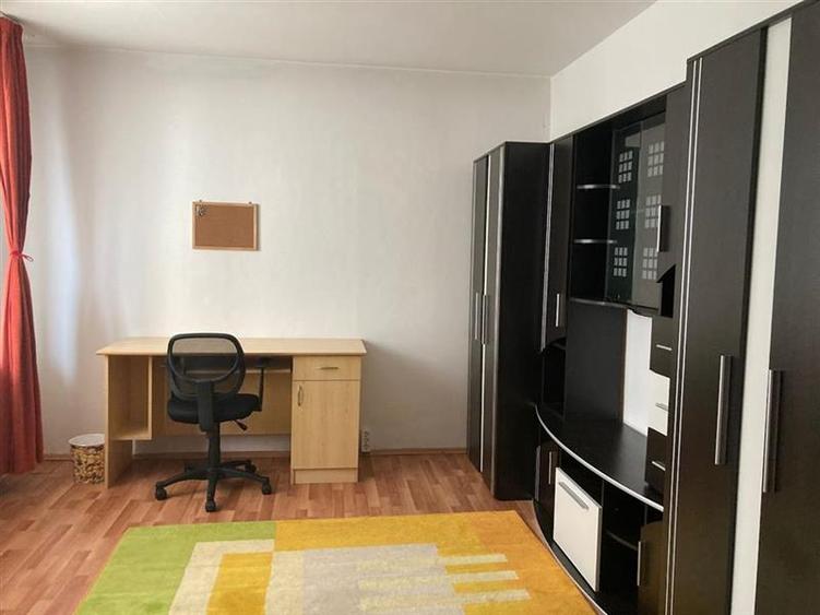 Apartament cu 2 camere decomandat, mobilat în 7 Noiembrie