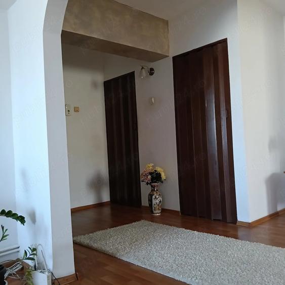 Apartament cu 4 camere decomandat în Unirii Sud
