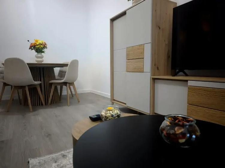 Apartament cu 2 camere decomandat, mobilat în Theodor Pallady