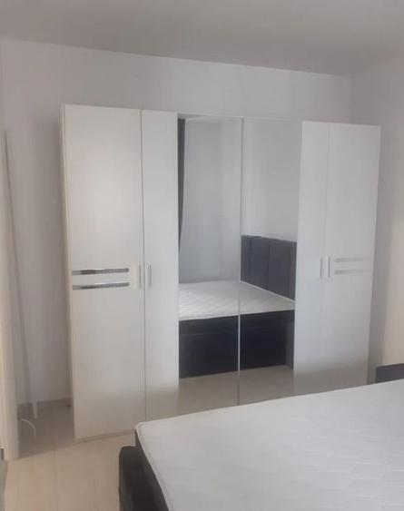 Apartament cu 2 camere decomandat în Titan