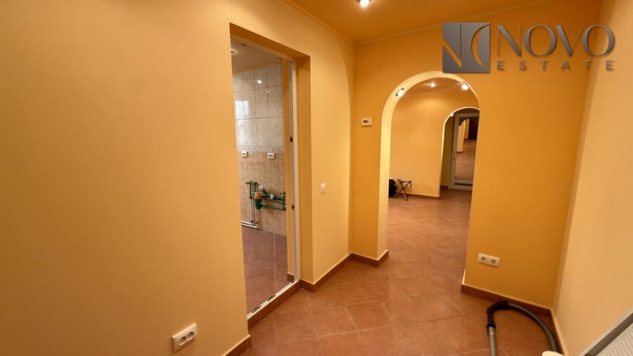 Apartament cu 3 camere semidecomandat în 1 Decembrie 1918
