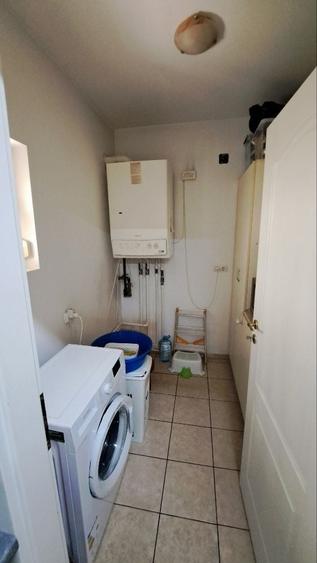 Casă individuală cu 5 camere cu Canalizare în 1 Decembrie