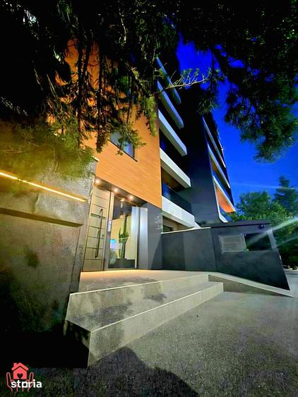 Apartament cu 5 camere în Băneasa