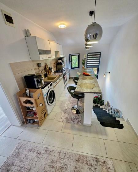 Apartament cu 2 camere decomandat în Giroc