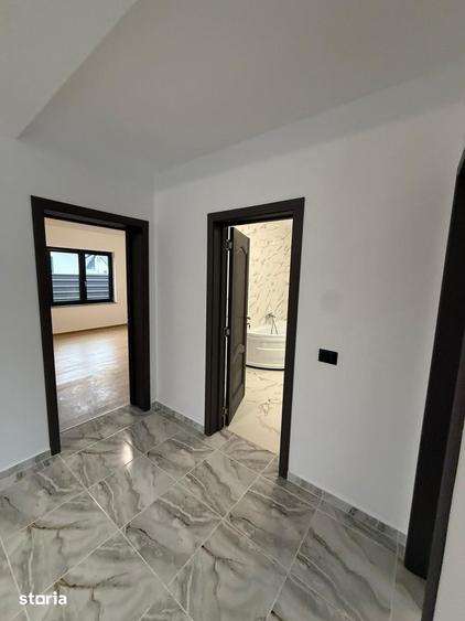 Casă cu 3 camere cu Teren 350 Mp în Letea Veche