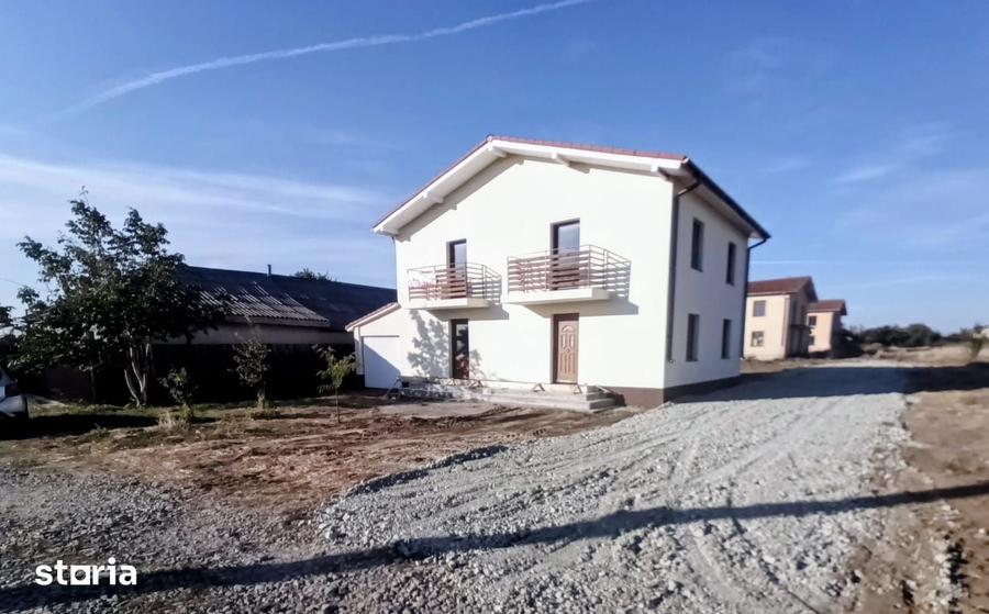 Casă cu 6 camere cu Teren 426 Mp în Agigea
