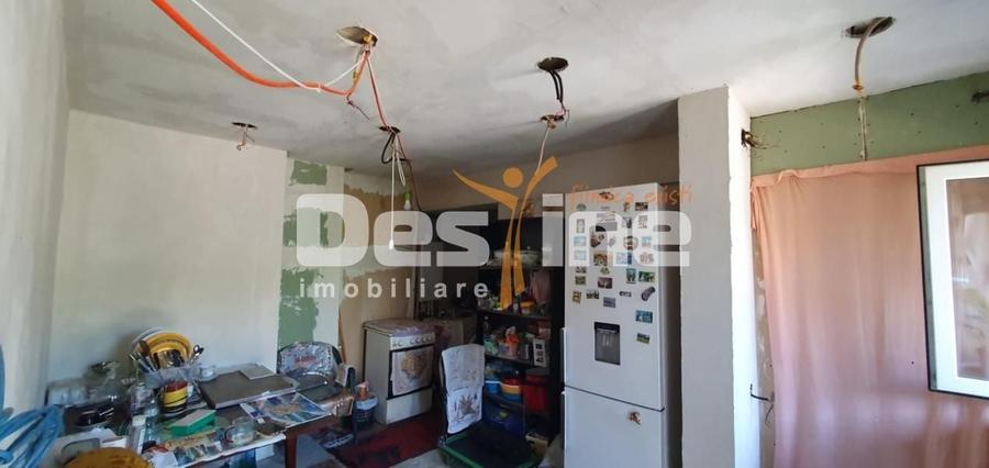 Casă individuală cu 4 camere cu Canalizare în Mihai Bravu