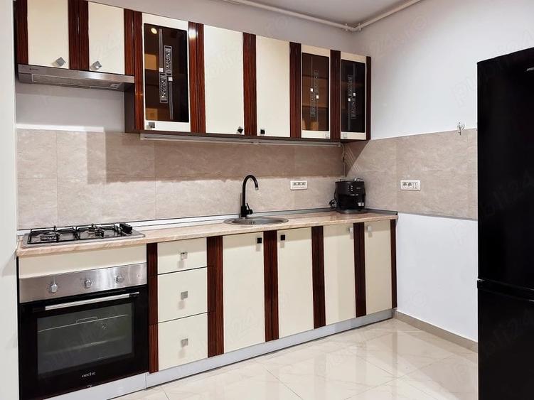 Apartament cu 2 camere semidecomandat în Gorjului