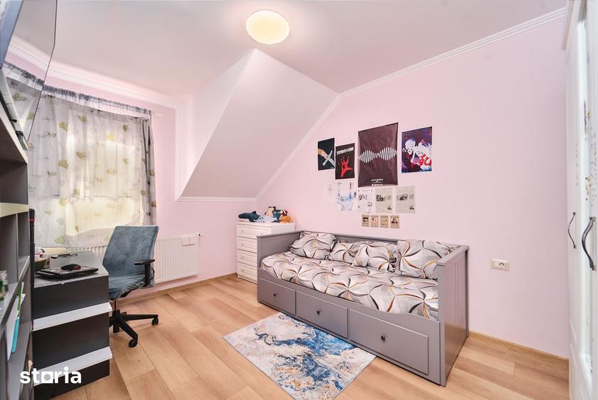 Casă cu 5 camere cu Teren 321 Mp în Săcălaz