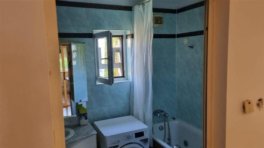 Apartament cu 2 camere decomandat în Calea București