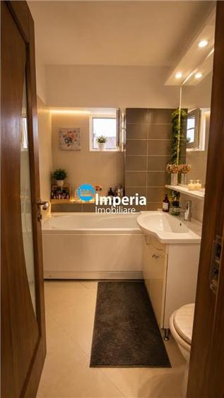 Apartament cu 3 camere decomandat în Aeroport