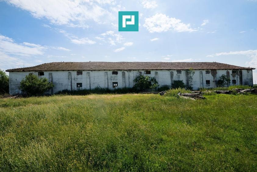 Spațiu industrial, de 455 mp, în Zărand