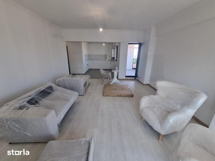 Apartament cu 3 camere decomandat în Energia