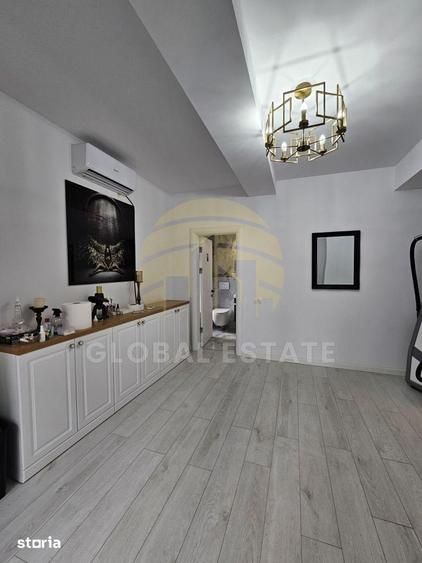 Casă cu 6 camere cu Teren 141 Mp în Obor