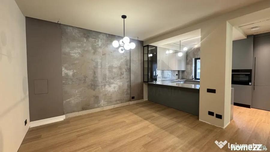 Casă cu 5 camere cu Teren 300 Mp în Băneasa