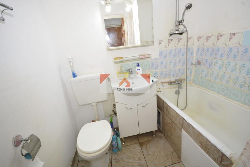 Apartament cu 3 camere decomandat în Giurgiului