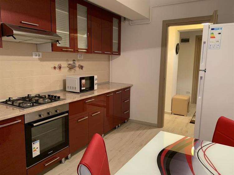Apartament cu 2 camere decomandat, mobilat în Bucium