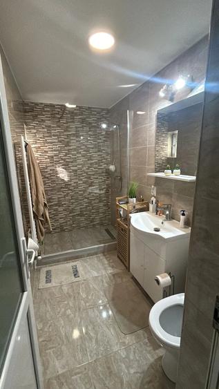 Apartament cu 2 camere decomandat în Nicolae Titulescu