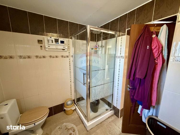 Casa / Vila cu 4 camere de vanzare - 3