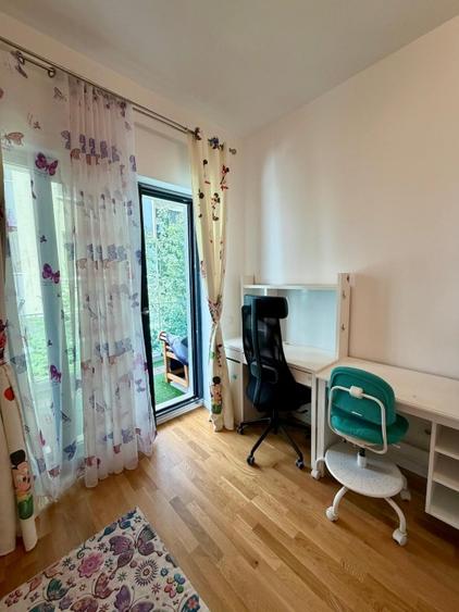 Apartament cu 3 camere semidecomandat, mobilat în Unirii