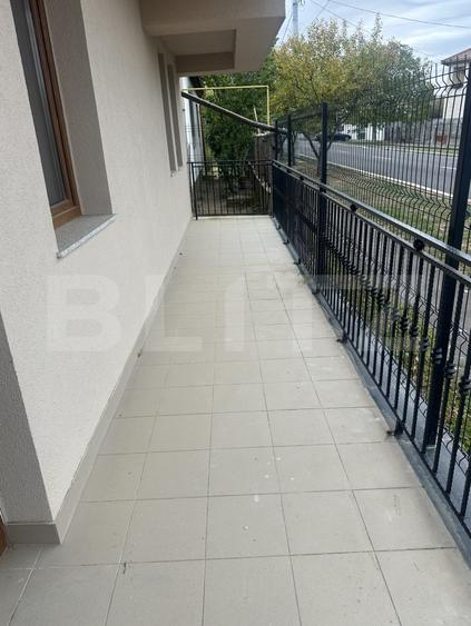 Apartament cu 3 camere semidecomandat în Aurel Vlaicu