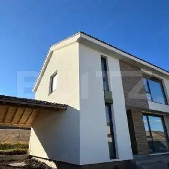 Casă cu 4 camere cu Teren 400 Mp în Chinteni