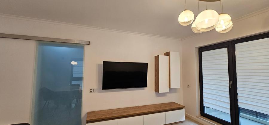 Apartament cu 3 camere decomandat, mobilat în Lujerului