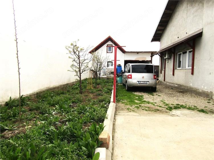 Cu mare potential! Vanzare Casa P+Pod si acoperis TIP TERASA in Ulmi. - 3