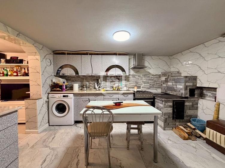 Duplex cu 3 camere cu Canalizare în Central