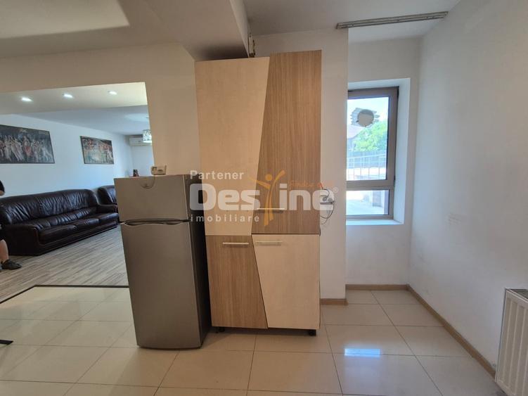 Apartament cu 2 camere semidecomandat, mobilat în Fundeni