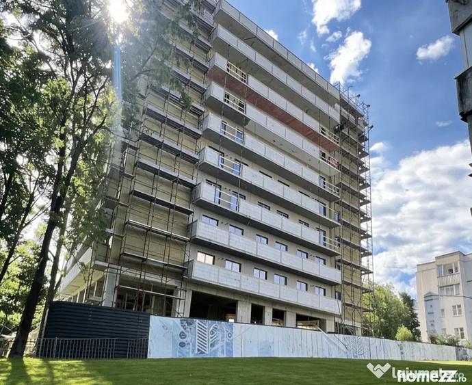 Apartament cu 3 camere semidecomandat în Nicolina