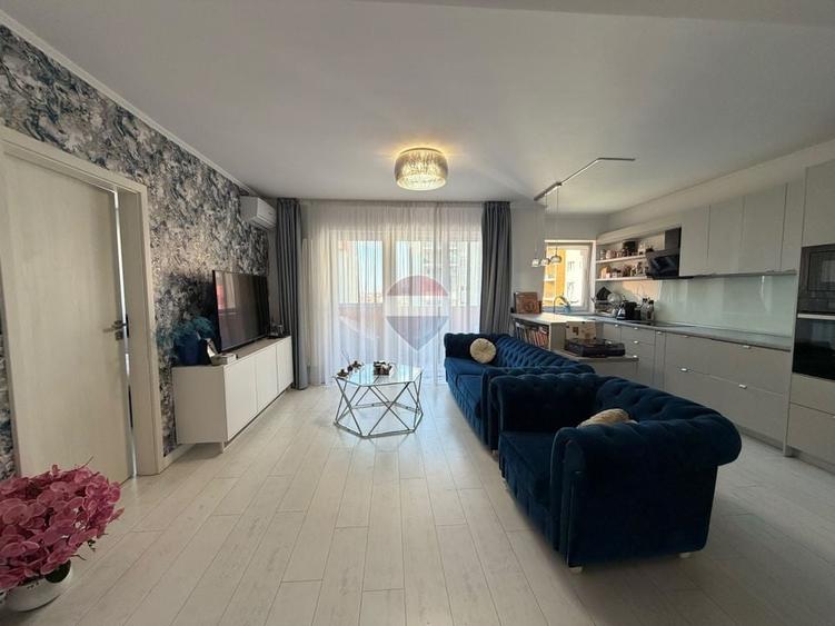 Apartament cu 2 camere decomandat, mobilat în Decebal