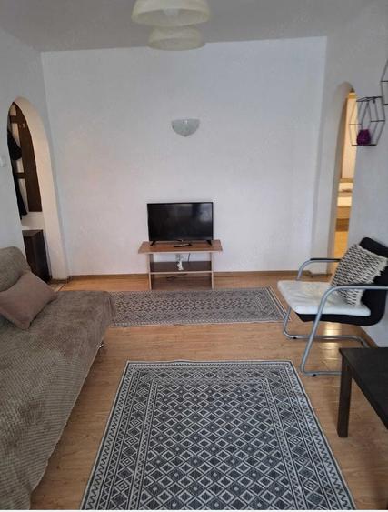 Apartament cu 3 camere decomandat în Șagului