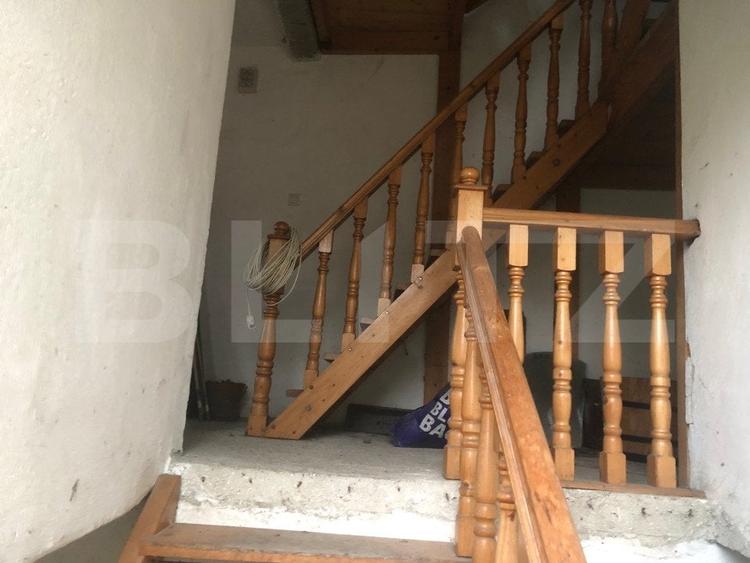 Casă individuală cu 4 camere cu Canalizare în Central
