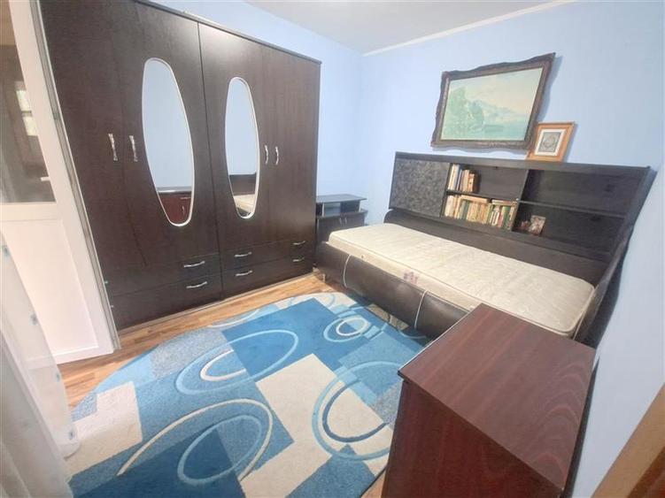 Apartament cu 2 camere nedecomandat, mobilat în 9 Mai